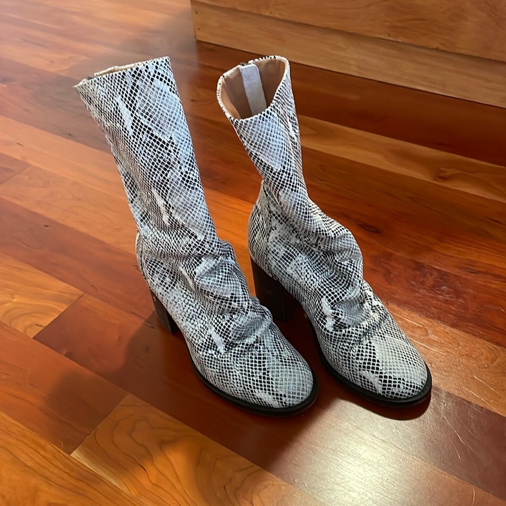 Snake boots